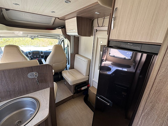 Bürstner Ixeo Time IT 745 - 148 hk - Queenbed - Senkeseng - Lithium - Luftfjæring - Stekeovn 13 of 21
