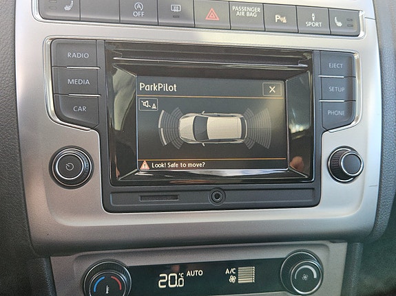 Volkswagen Polo 12 of 21