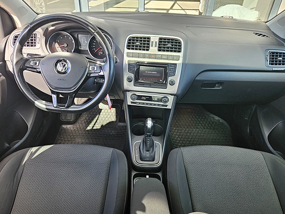 Volkswagen Polo 7 of 21