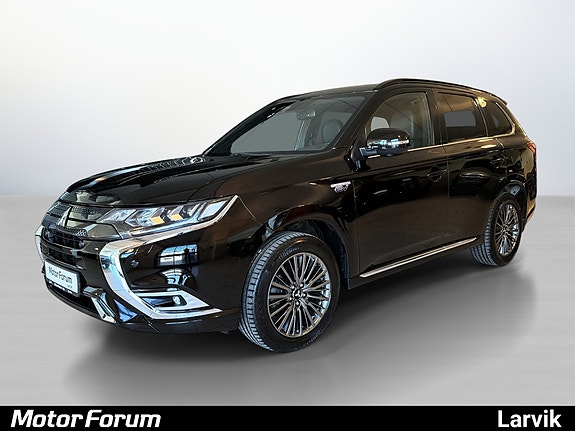 Tøff SUV-look med originalt fälgsystem og skinnende lakk.