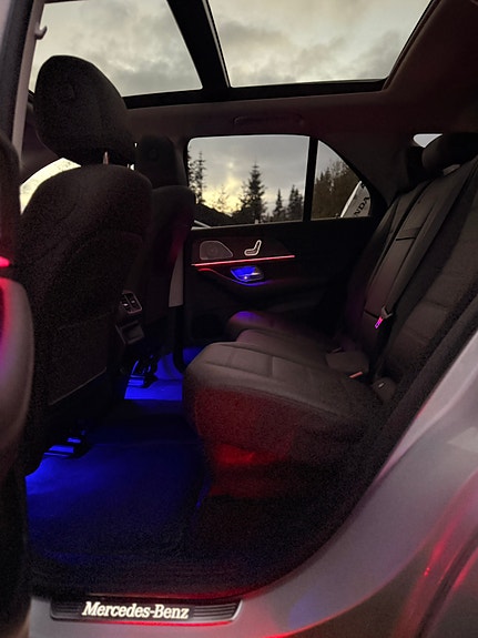Mercedes-Benz GLE350 e 24 of 30