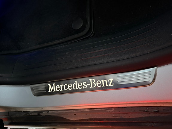 Mercedes-Benz GLE350 e 15 of 30