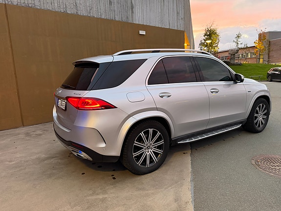Mercedes-Benz GLE350 e 5 of 30
