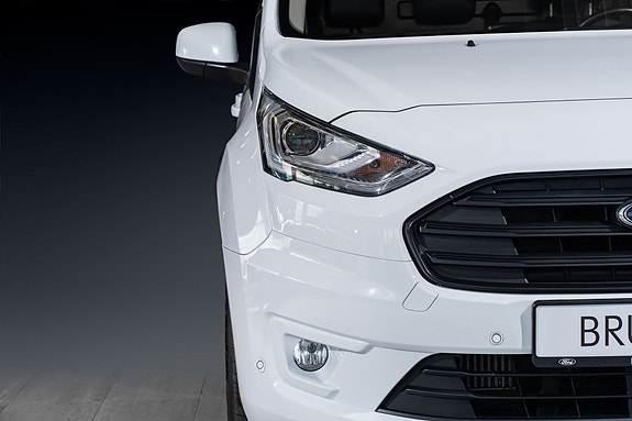 Ford Transit Connect 7 of 24
