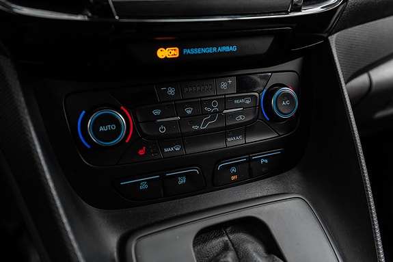 Ford Transit Connect 21 of 24