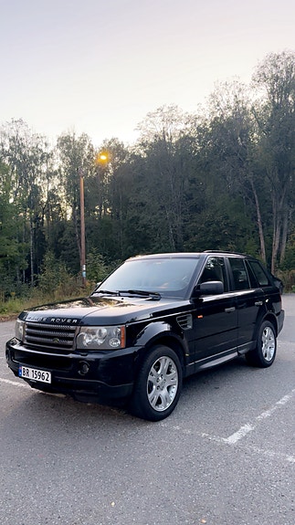 Land Rover Range Rover 2 of 8