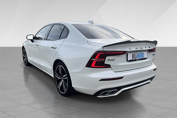 Volvo S60 4 of 17