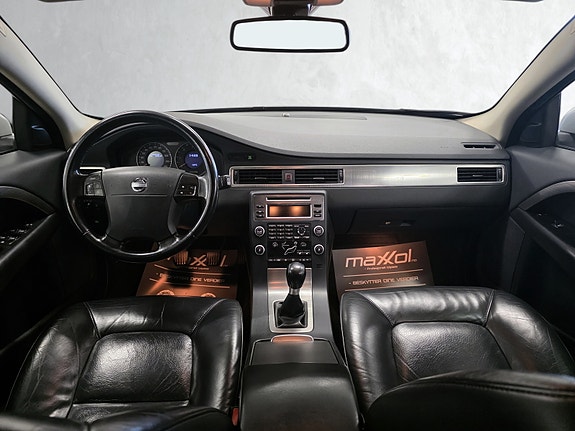 Volvo V70 20 of 30