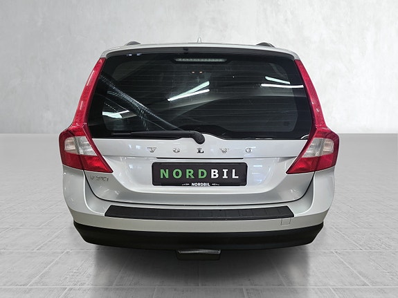 Volvo V70 5 of 30