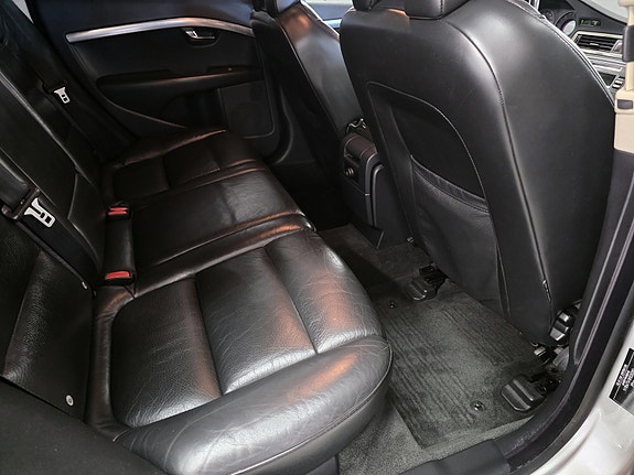 Volvo V70 28 of 30
