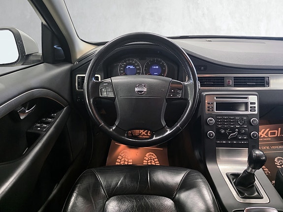 Volvo V70 21 of 30