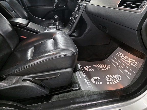 Volvo V70 26 of 30