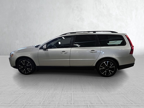 Volvo V70 8 of 30