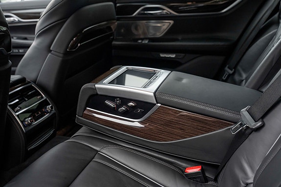 BMW 730d 28 of 30