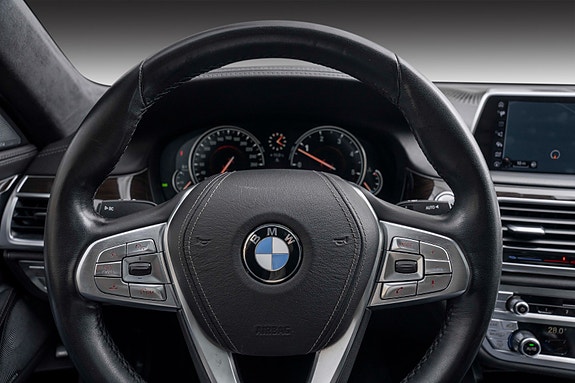 BMW 730d 10 of 30