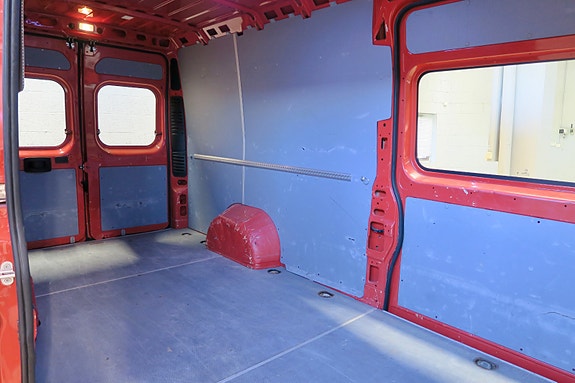 Peugeot Boxer 12 of 18