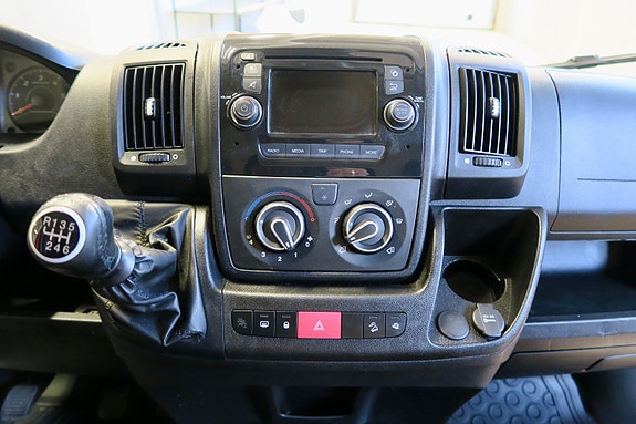 Peugeot Boxer 8 of 18