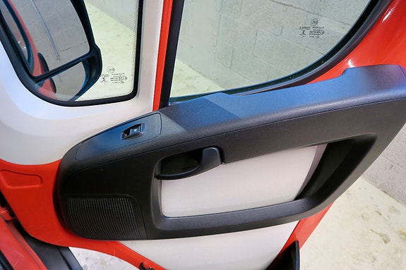 Peugeot Boxer 11 of 18