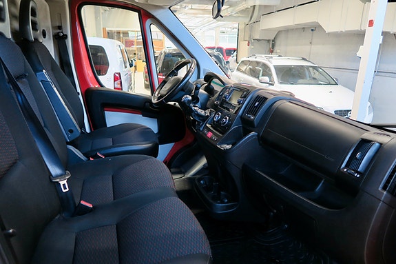 Peugeot Boxer 6 of 18