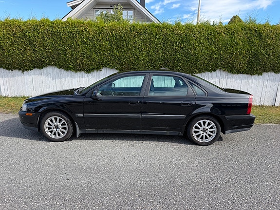Volvo S80 2 of 22