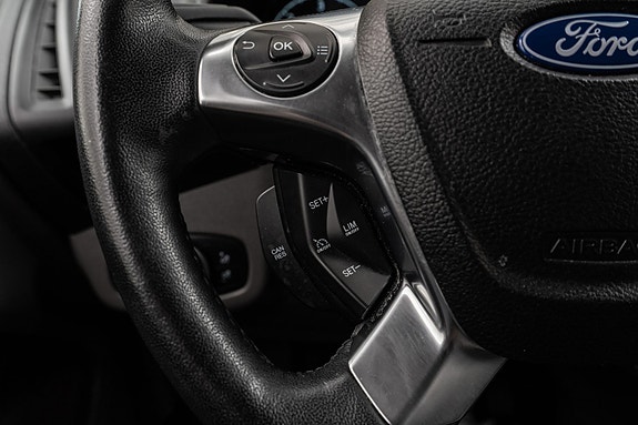 Ford Transit Connect 17 of 26