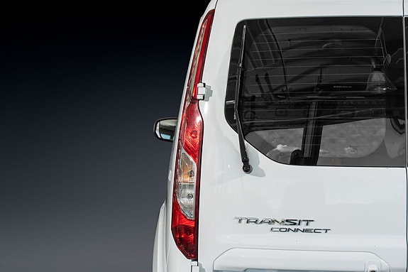Ford Transit Connect 10 of 26