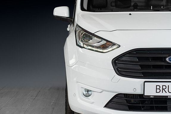 Ford Transit Connect 4 of 26