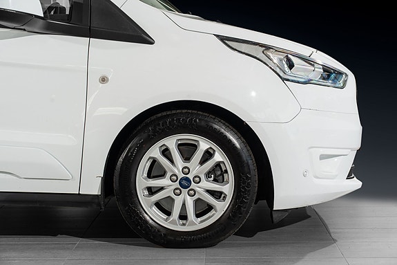 Ford Transit Connect 5 of 26
