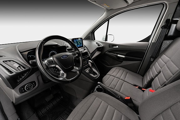 Ford Transit Connect 11 of 26