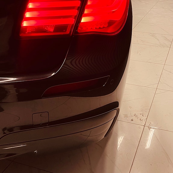 BMW 730d 6 of 18