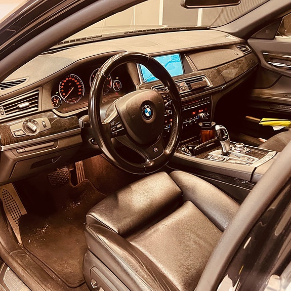 BMW 730d 13 of 18