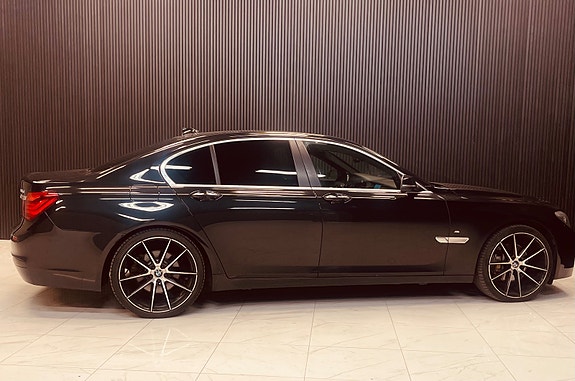 BMW 730d 4 of 18