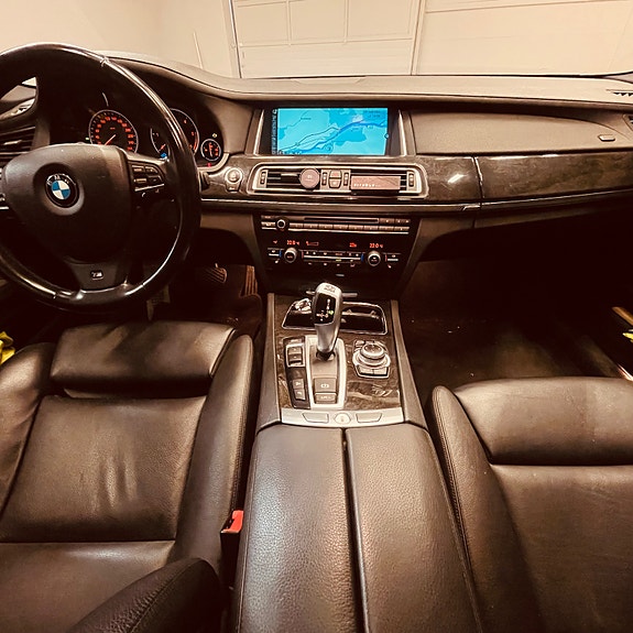 BMW 730d 7 of 18