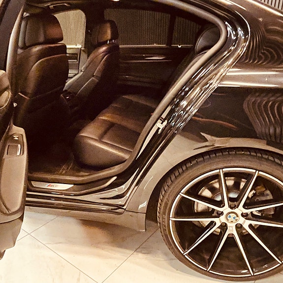 BMW 730d 14 of 18
