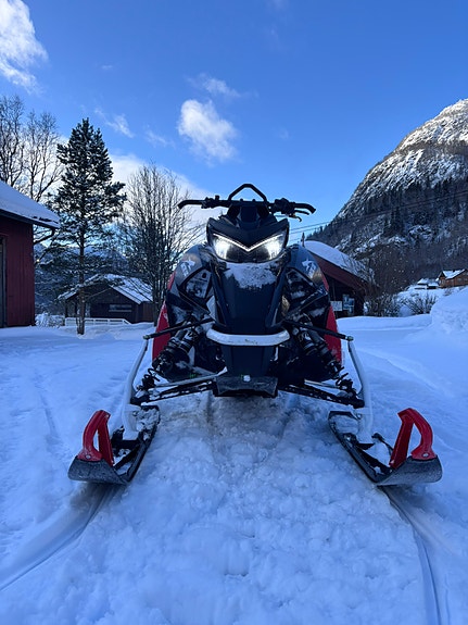 Arctic-cat M 8000 Alpha1 2 of 12