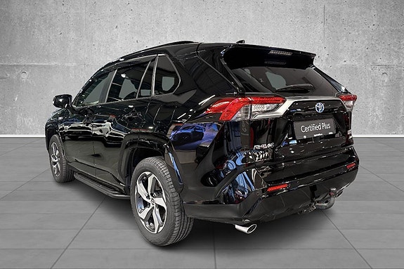Toyota RAV4 3 of 21