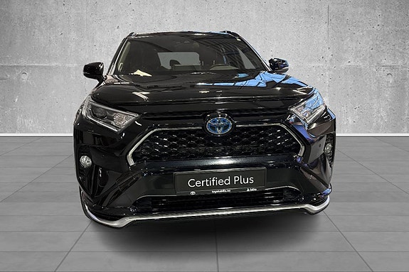 Toyota RAV4 8 of 21