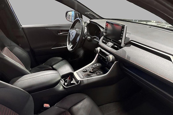 Toyota RAV4 16 of 21