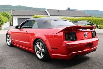 Ford Mustang 7 of 25