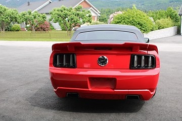 Ford Mustang 8 of 25