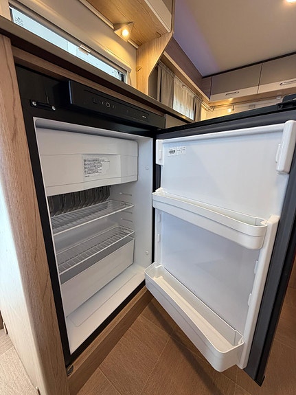 LMC 460E Sassino / Solcelle / 913kg / Lithium / 1 Eier / Ma 21 of 30
