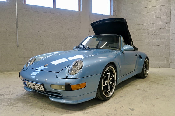 Porsche 911 21 of 30