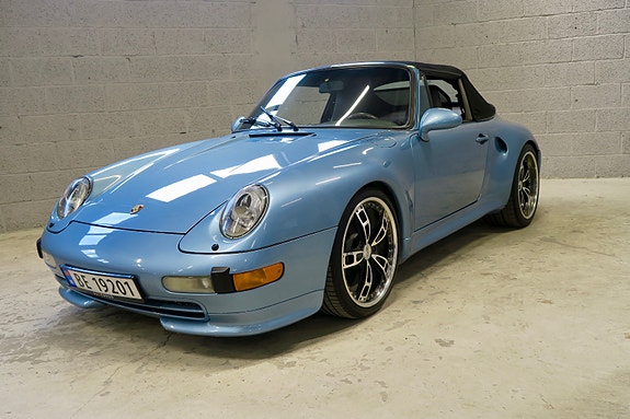 Porsche 911 17 of 30