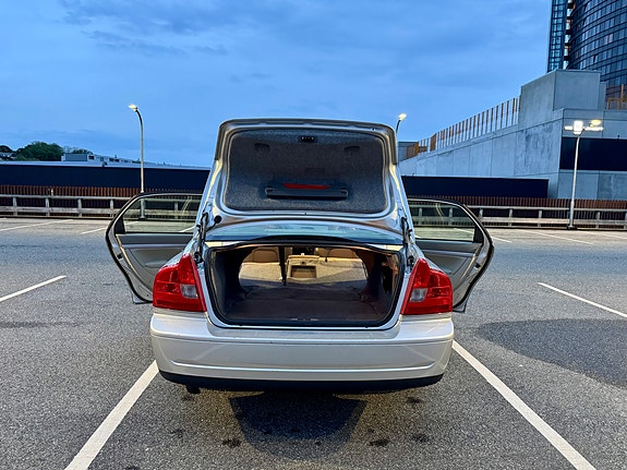 Volvo S80 7 of 30