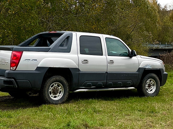Chevrolet Avalanche 5 of 30