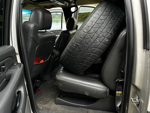 Chevrolet Avalanche 17 of 30