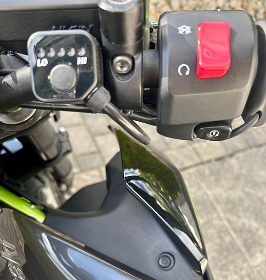 Kawasaki Z 900 12 of 17