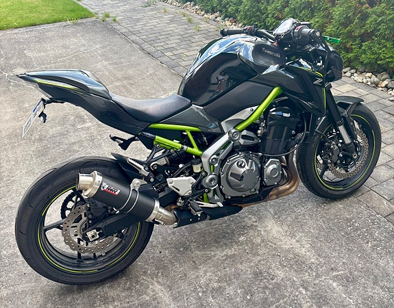 Kawasaki Z 900 8 of 17