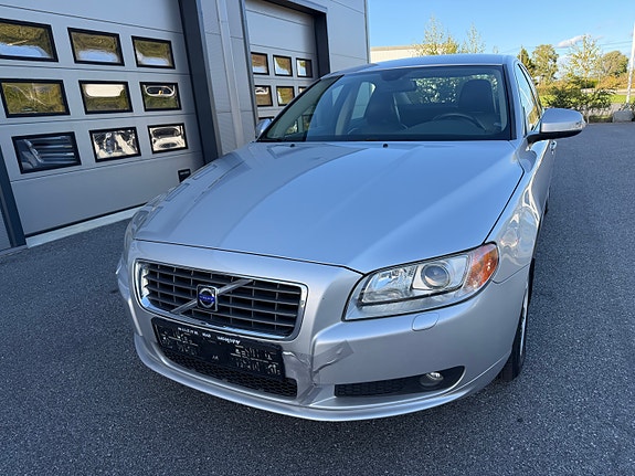 Volvo S80 2 of 22