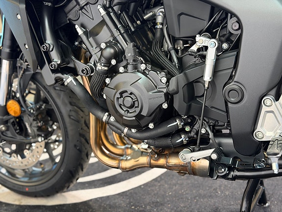 Honda CB1000GT // Få med deler og utstyr til 15000kr// 22 of 29